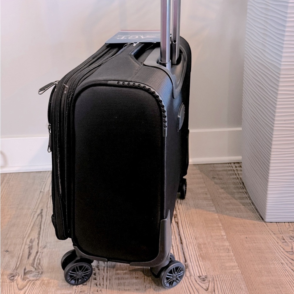 American Tourister Black Rolling Travel Bag - Picture 10 of 16